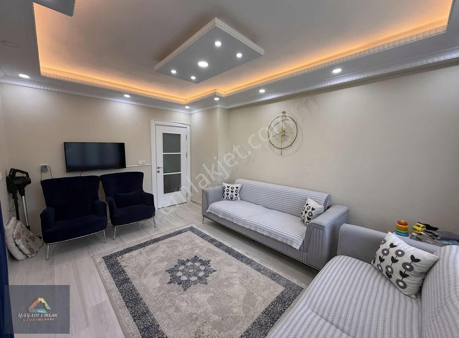 Yaşam'dan Emin Konakları Sitesi'nde 2+1 Ters Dubleks Daire