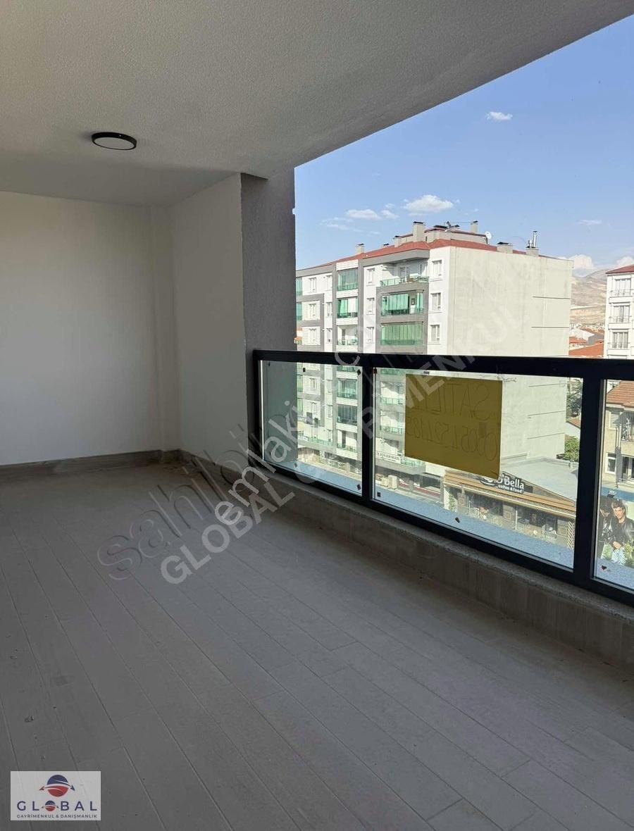 Global Emlaktan Harika Konumda Satılık 2.5+1 Oda Geniş Daire - Görsel 10