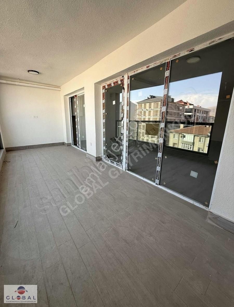 Global Emlaktan Harika Konumda Satılık 2.5+1 Oda Geniş Daire - Görsel 20