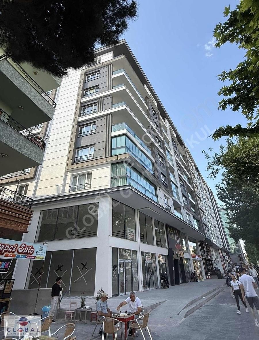 Global Emlaktan Harika Konumda Satılık 2.5+1 Oda Geniş Daire - Görsel 21