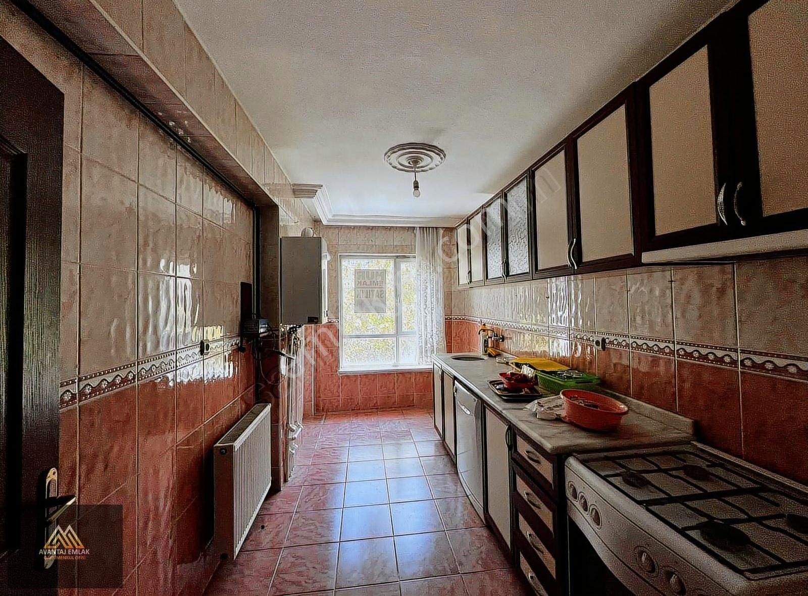 Avantaj Emlak'tan Yeşilbayır Da Ana Cadde Yakını Katta 3+1 Daire