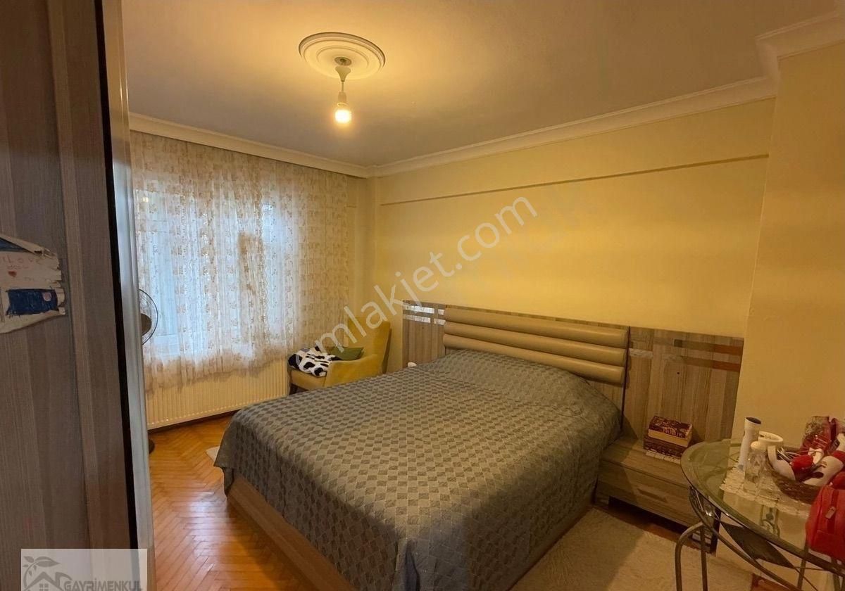 Gayrimenkul Dünyasın'dan..! Perşembe Pazarı Civarı Satılık Daire..!