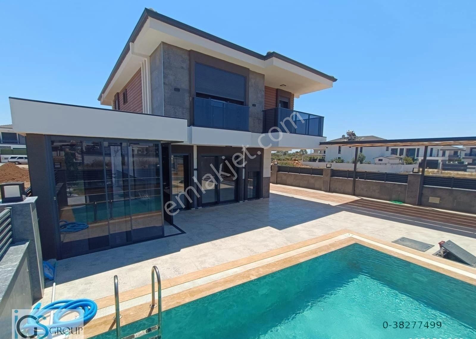 Didim Efeler Mahallesi Villalar Bölgesinde Satılık Lüx Villa