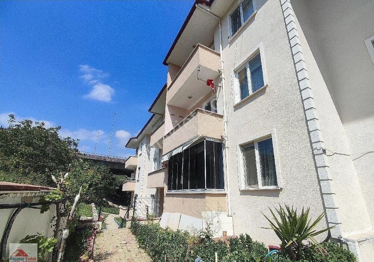 İzmit Hatipköyde Temiz Kiralık 2+1 Daire