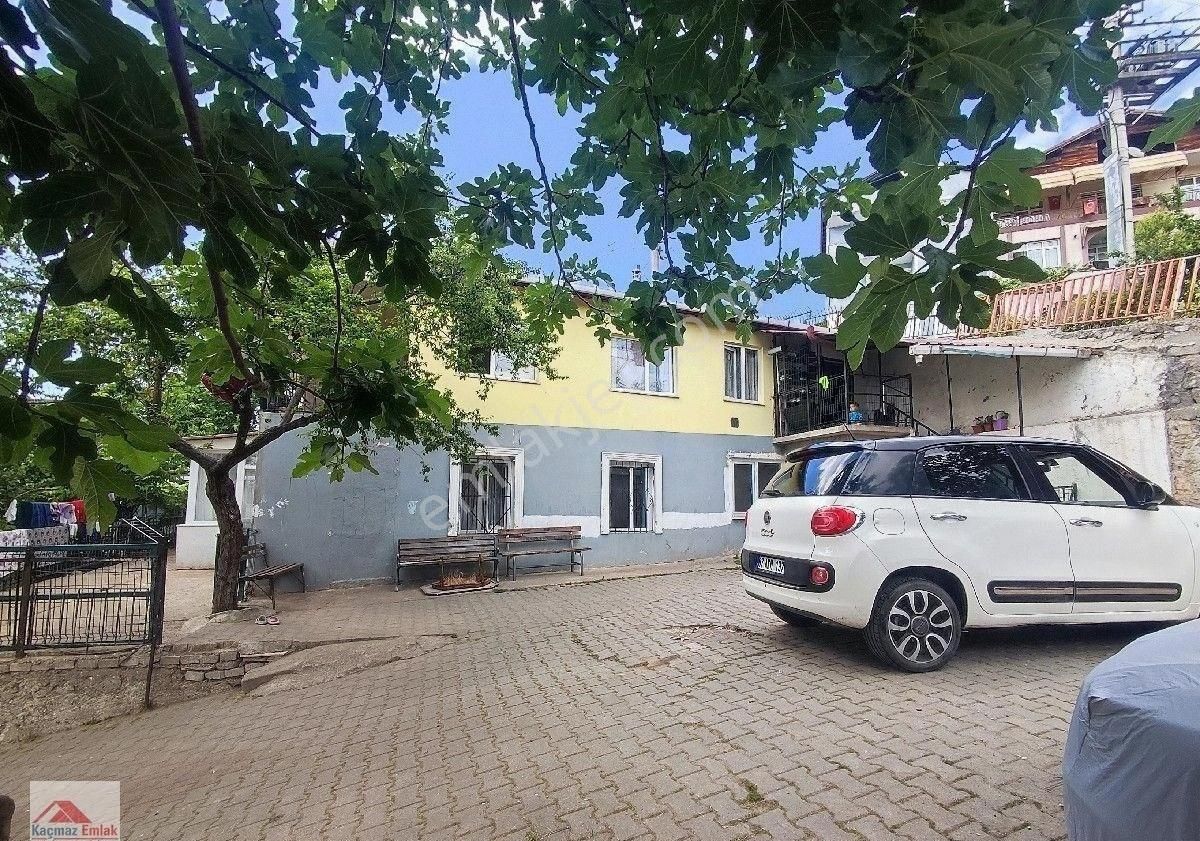 Derînce Çenedağ Mh.433m2 Arsa Îçînde Satılık 2 Katlı Müstakîl Ev