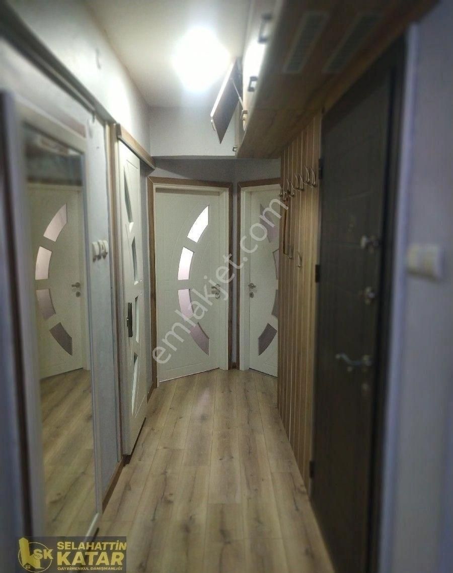 Hacıseyfettin Mah.2+1.85m.2.kat.kombili Bakımlıdaire