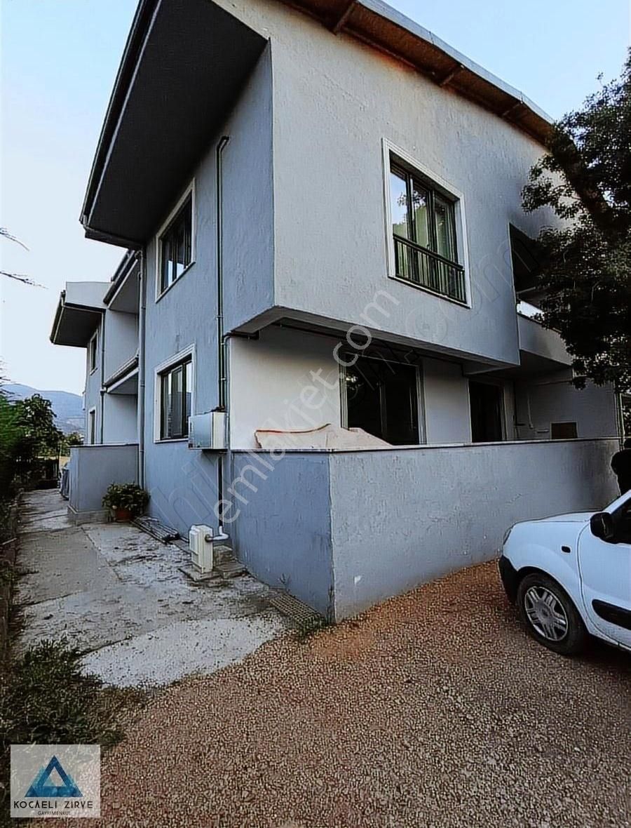Kocaeli Zirve Gayrimenkul'den Rahmiye'de 3+1 Kiralık Daire