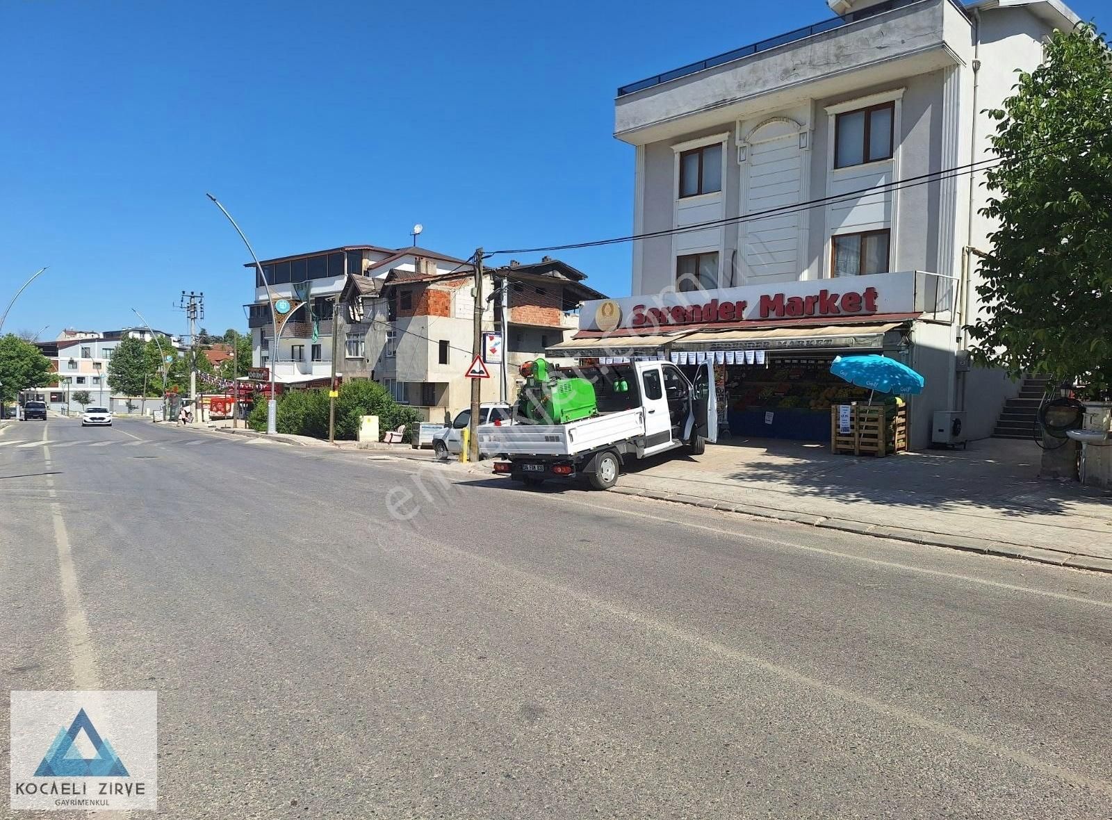 Yunus Emre Caddesi Üstünde 2+1 Çatı Dubleks Kiralık Daire