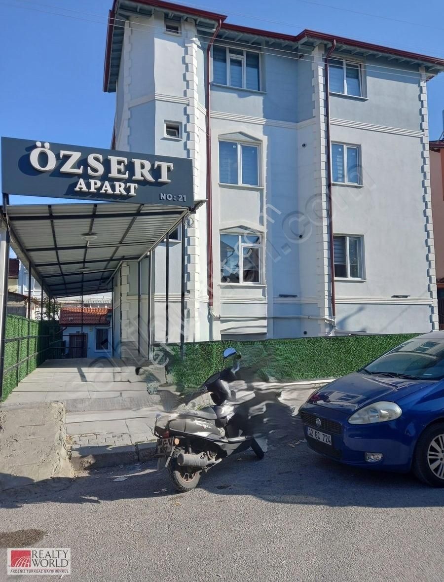 Yedişehitler Mahallesi'nde 1+0 Satılık Apart
