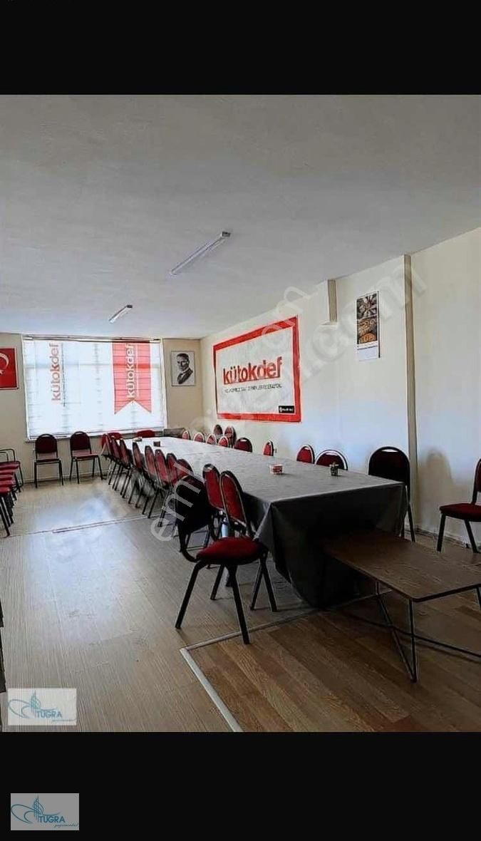İkitelli Salıpazarına Yakın 90m2 5. Kat 3 Odalı Ofis 18000t Kira