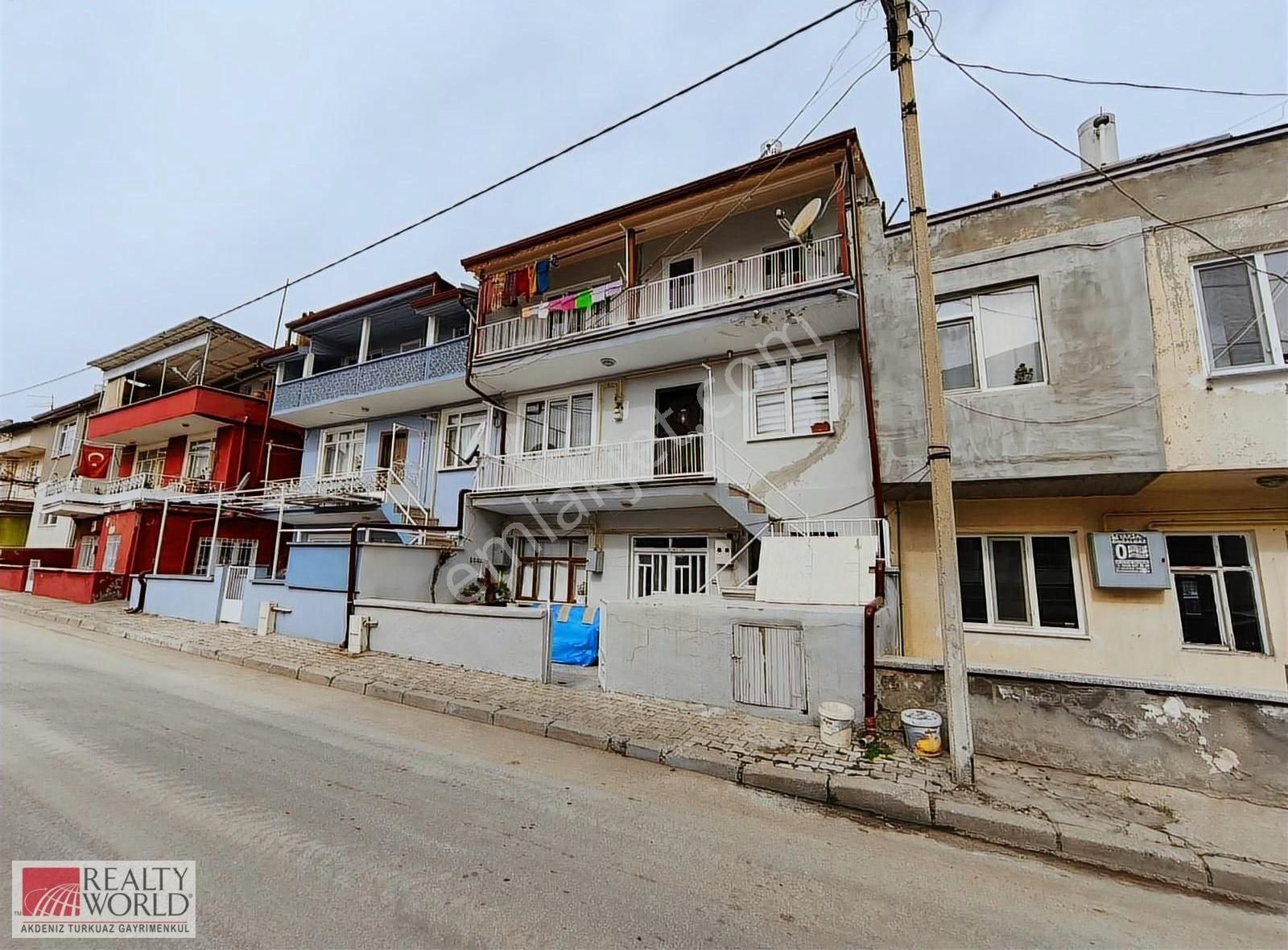 Yedişehitler Mahallesi'nde Satılık 4+1 Dublex Daire