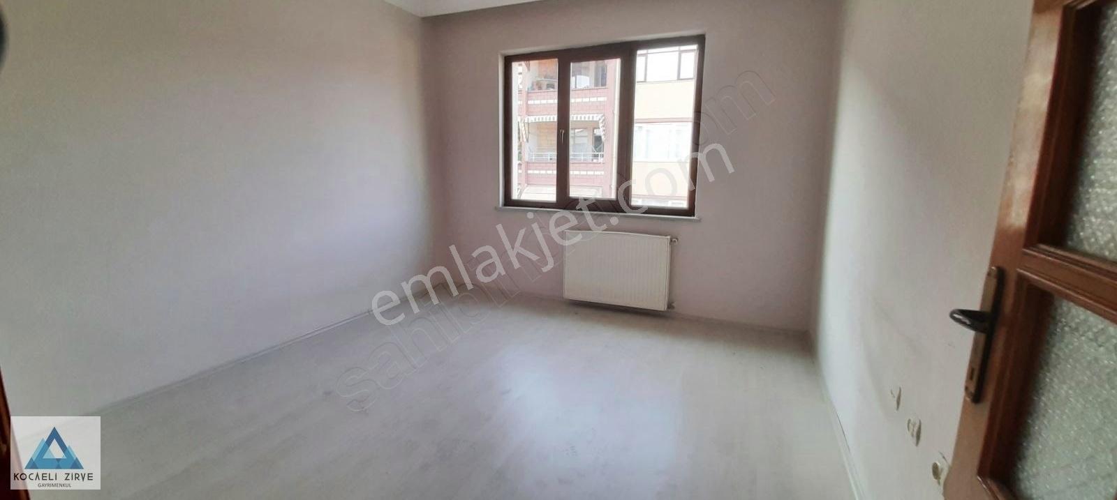 Çınarlı'da Etrafı Açık, Ferah, Geniş Odalı 3+1 Satılık Daire - Görsel 24
