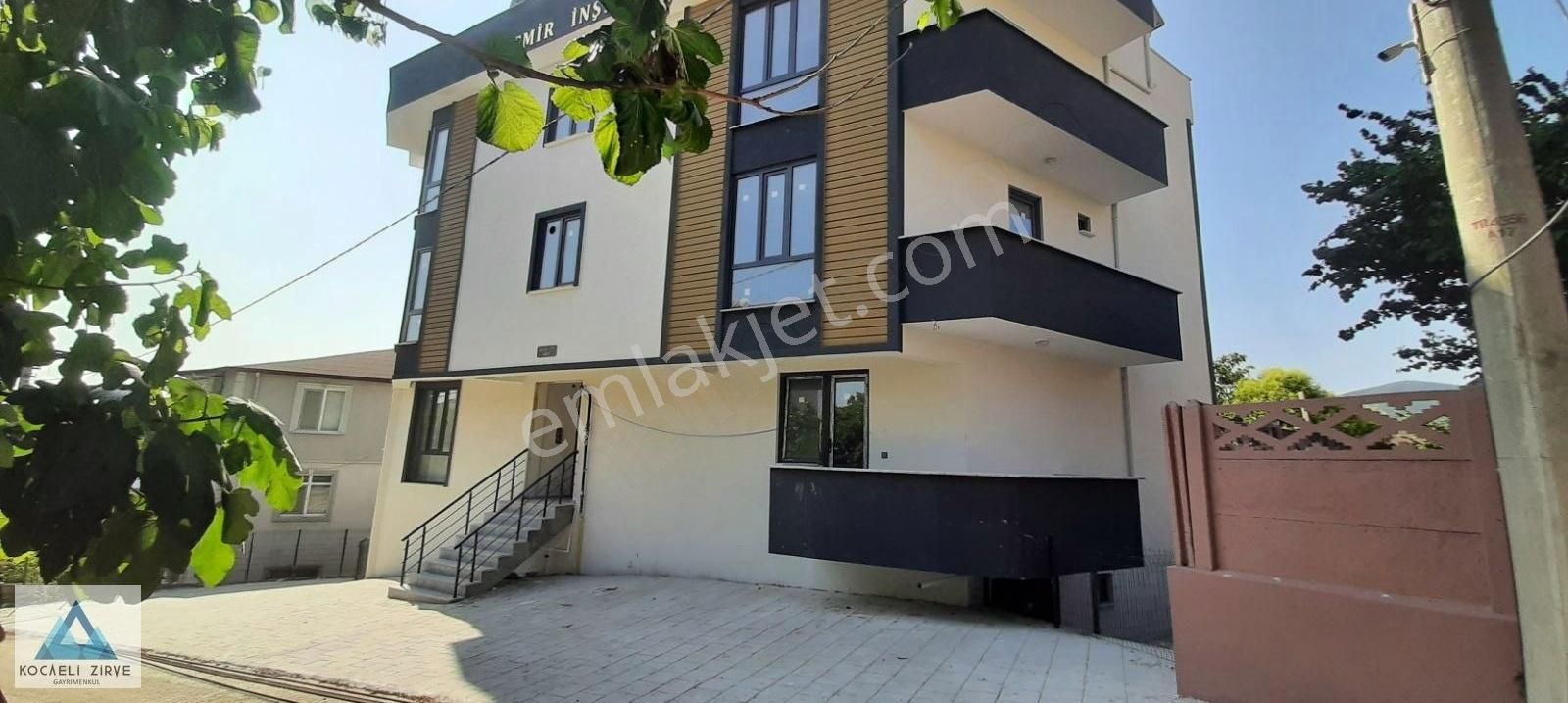 Merkezi Konumda 2+1 Sıfır Arakat Daire