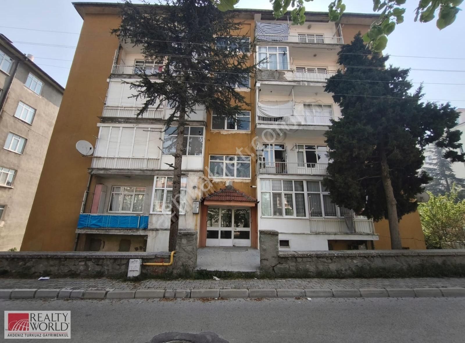 Gülistan Mahallesi'nde 3+1 Satılık Daire