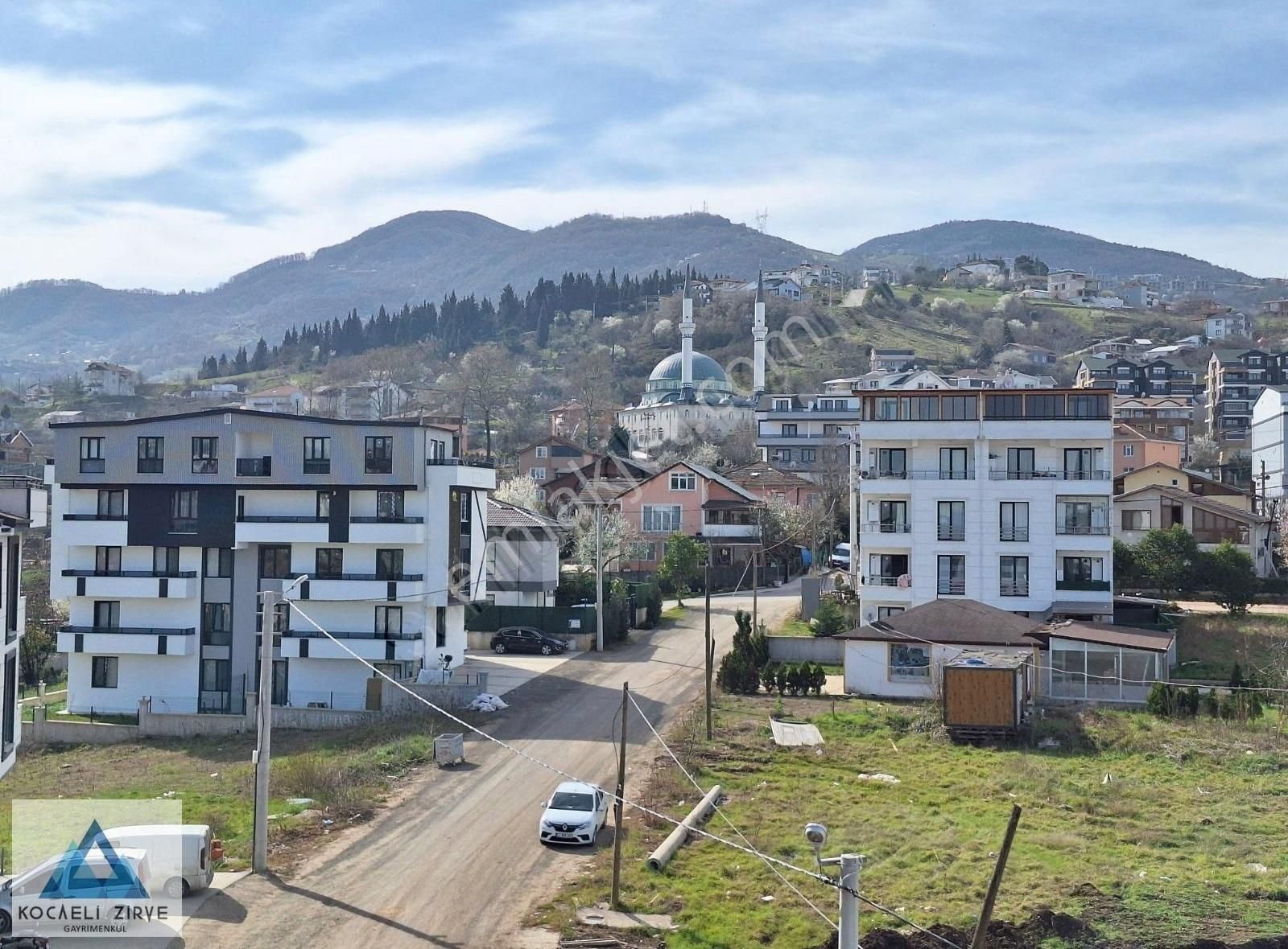 Ferah Manzaralı Geniş 3+1 Çatıdubleks Daire, Asansörlü