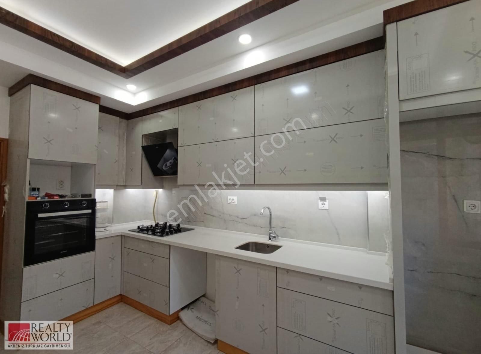 Hanife Sultan Mahallesi 3+1 Satılık Daire