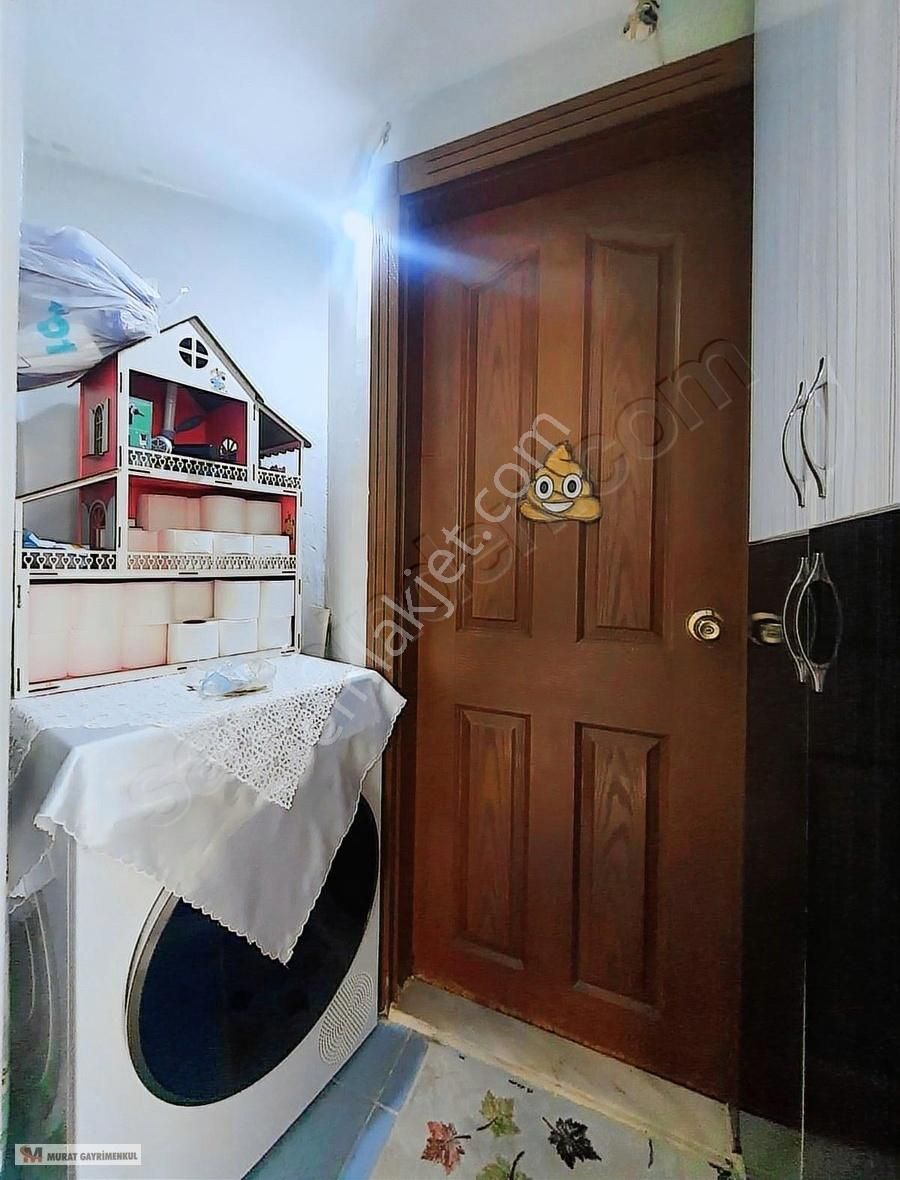 Cadde Yakını 3+1 Y.giriş Altında Daire Var