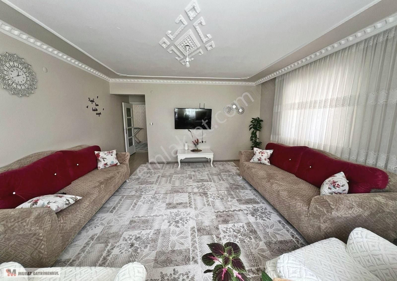 Kök Tapulu Giriş,altında Daire Var 3+1 İskanlı Daire!