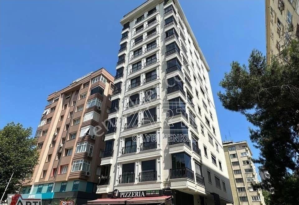 İnönü Caddesinde 2 Balkonlu Ebeveyn Banyolu 8 Yaşında Ferah 3+1