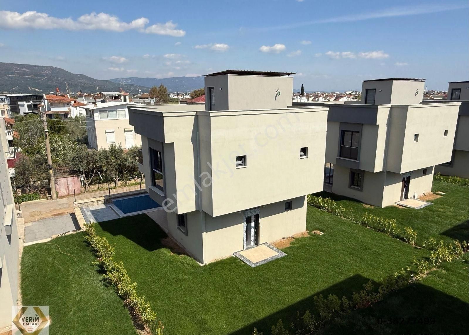 Doğanbey De 300m2 Arsa İçinde Tek Müstakil Havuzlu Satılık 3+1 Villa