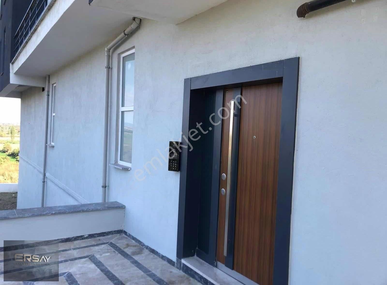 Ersay'dan Satılık Yeni Daire-1+1 -yatırımlık