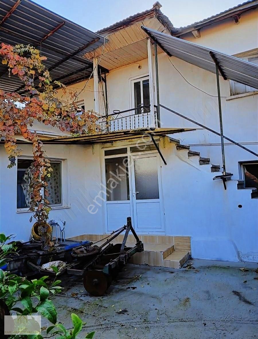 Hataş Gayrimenkul'den Derbentte Satılık Arsa+ev