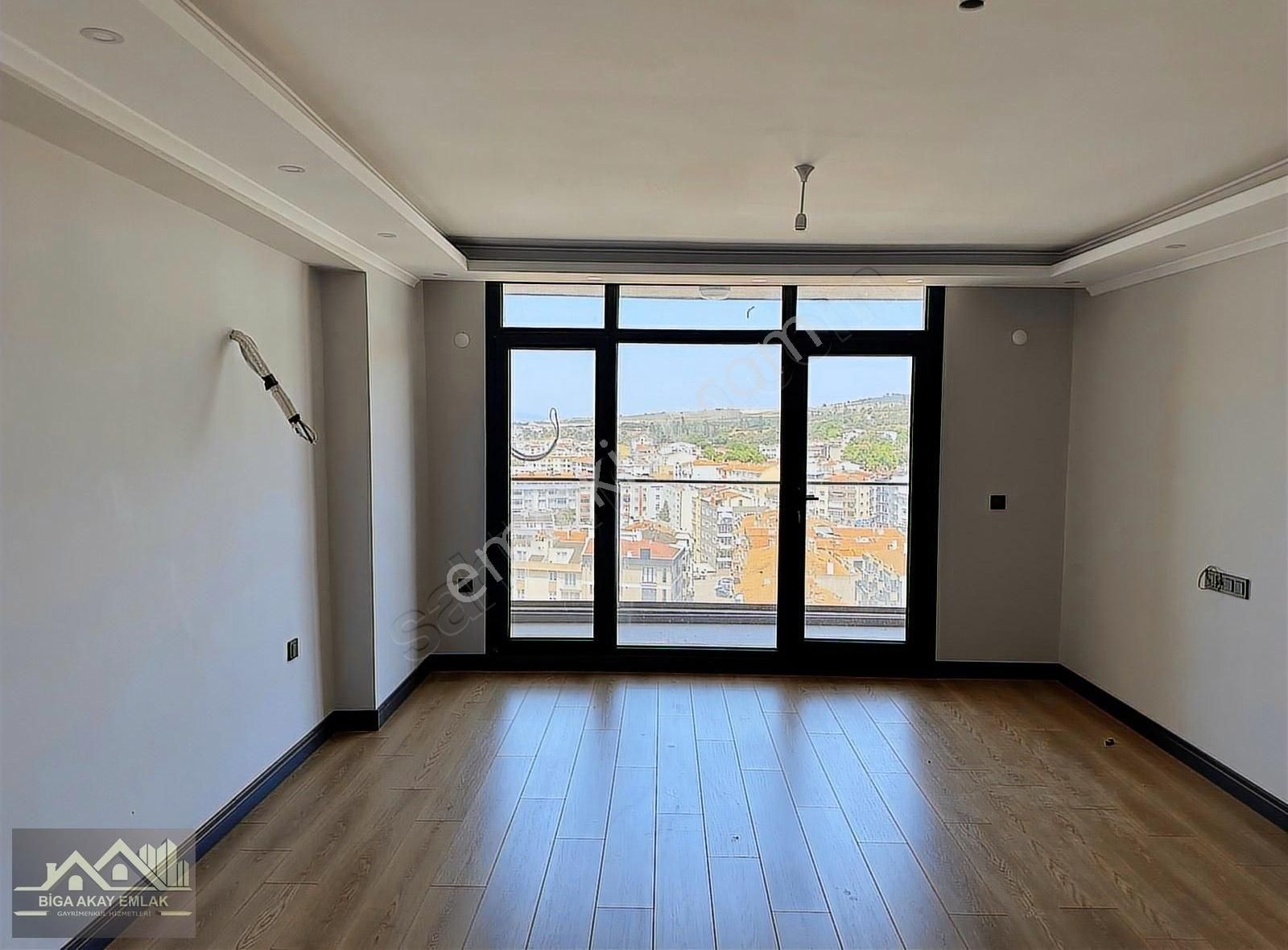 Çanakkale Lapseki Merkez Boğaz Manzaralı Lüks 3+1 Satılık Daire