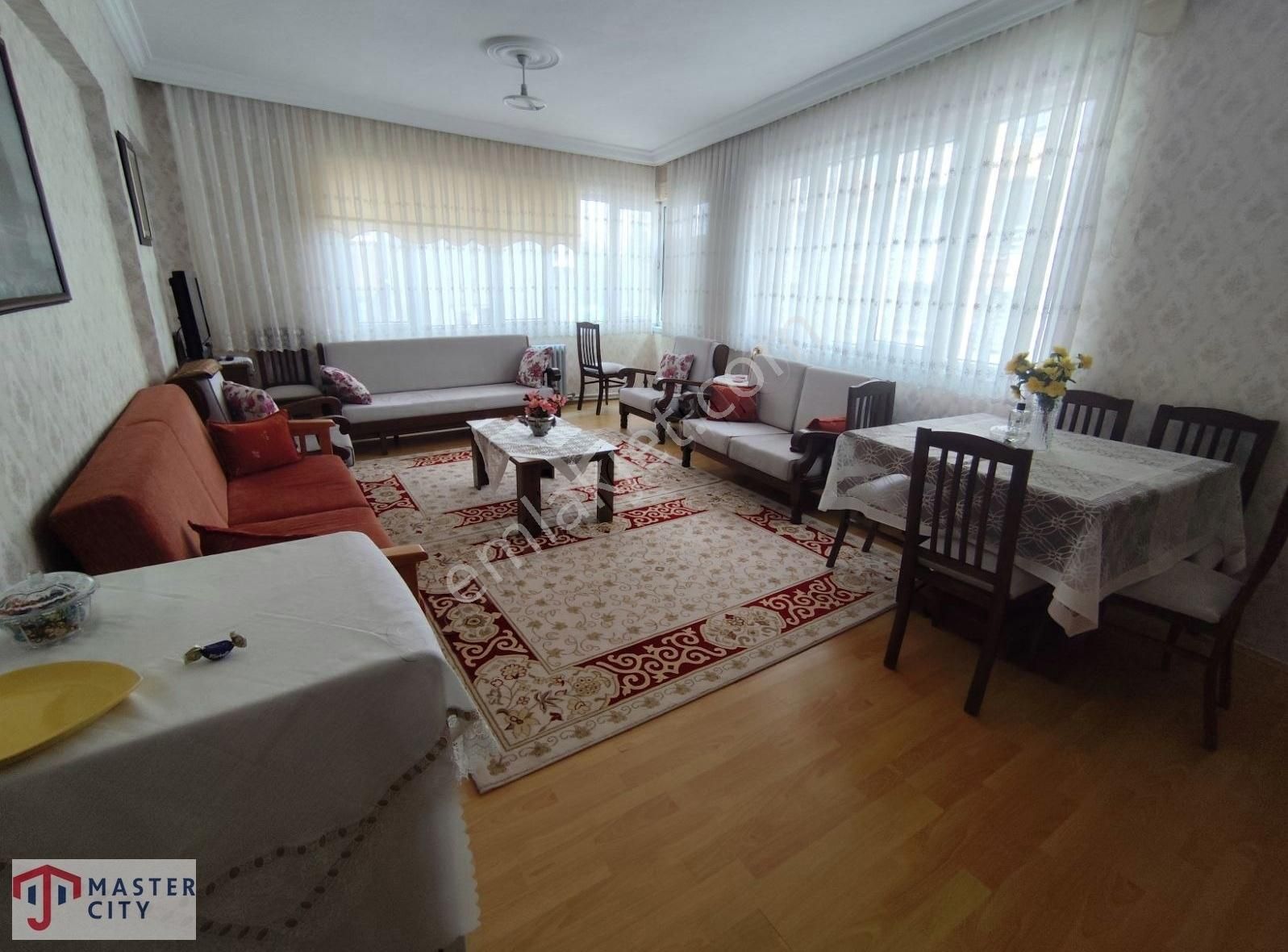 Master Cıty Gayrımenkulden Satılık 3+1 Ercan Sokak Yakını