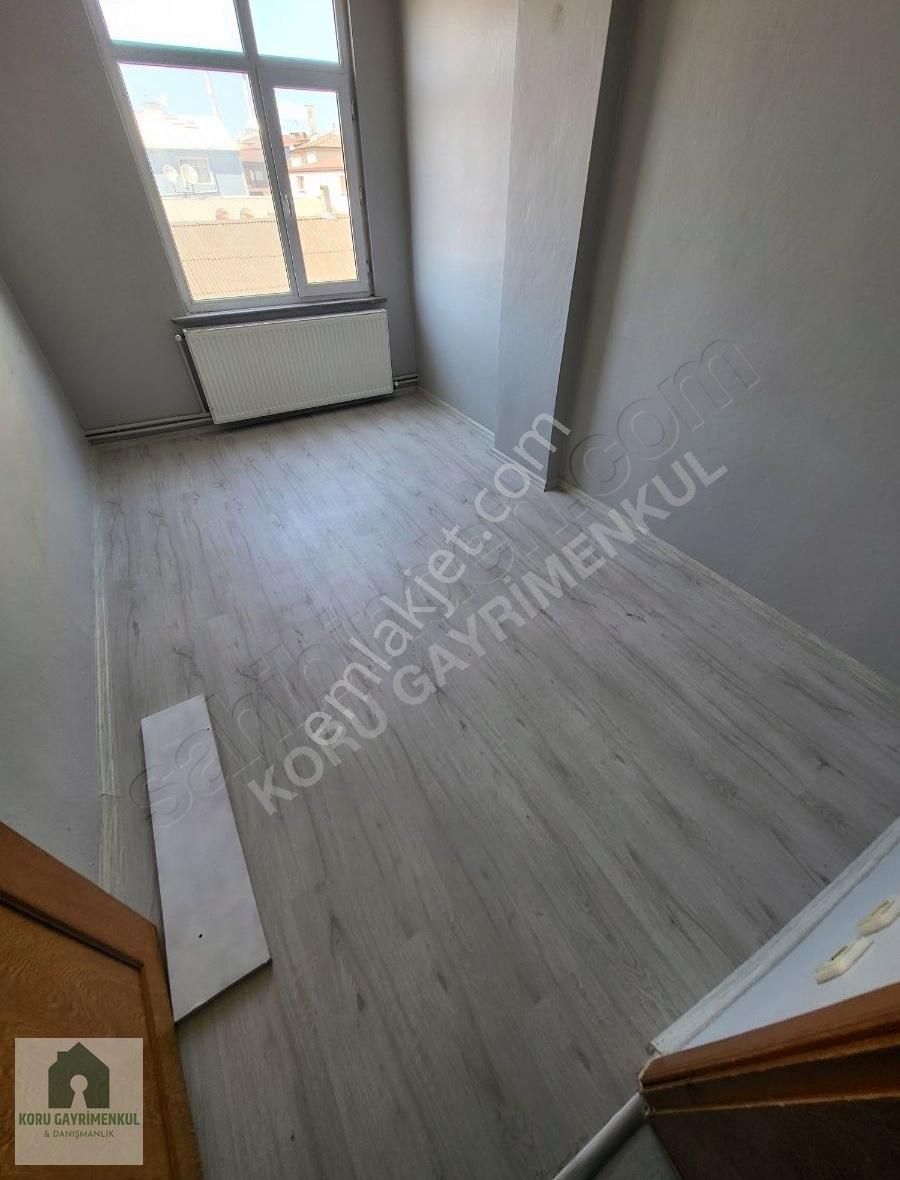 Koru Emlak'tan Yenilenmiş 2+1 Daire 12.5m Arsa Paylı - Görsel 32
