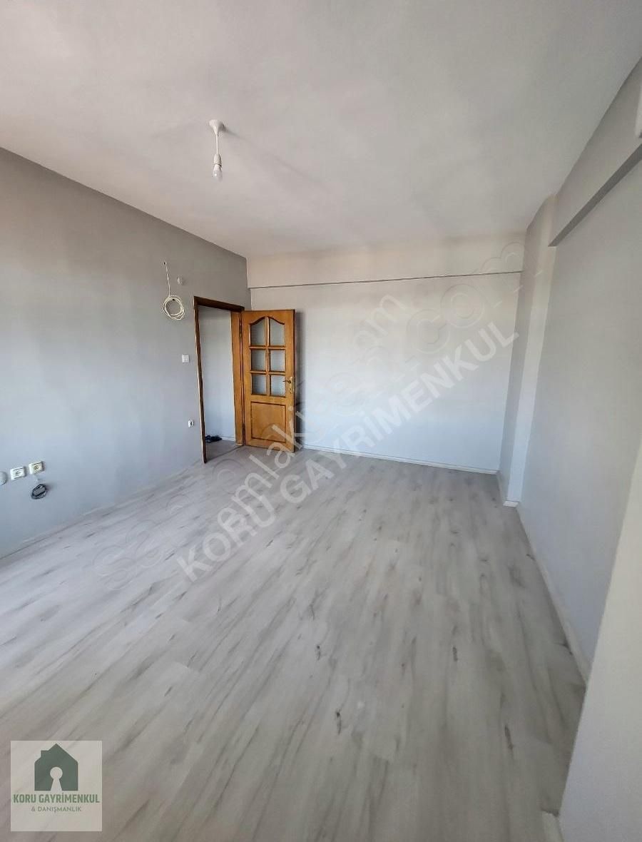 Koru Emlak'tan Yenilenmiş 2+1 Daire 12.5m Arsa Paylı - Görsel 24