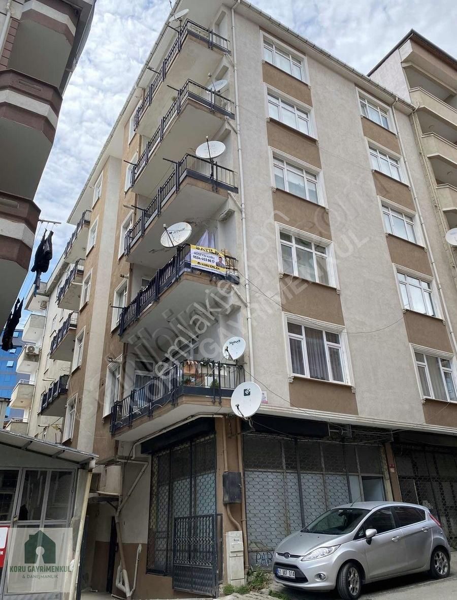 İçmeler'de Satılık 2+1 Daire E5 Çok Yakın İçi Yapılı
