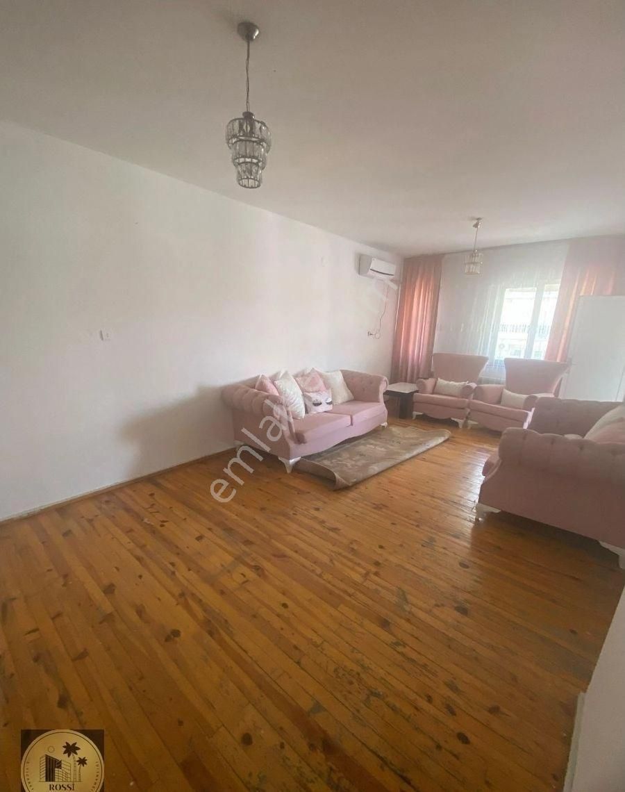 Fesleğen Mahallesinde 3+1 160m2 Kiralık Daire
