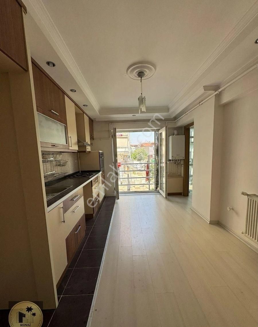 Fesleğen Mahallesinde Emek Caddesinde Kiralık 3+1 Daire