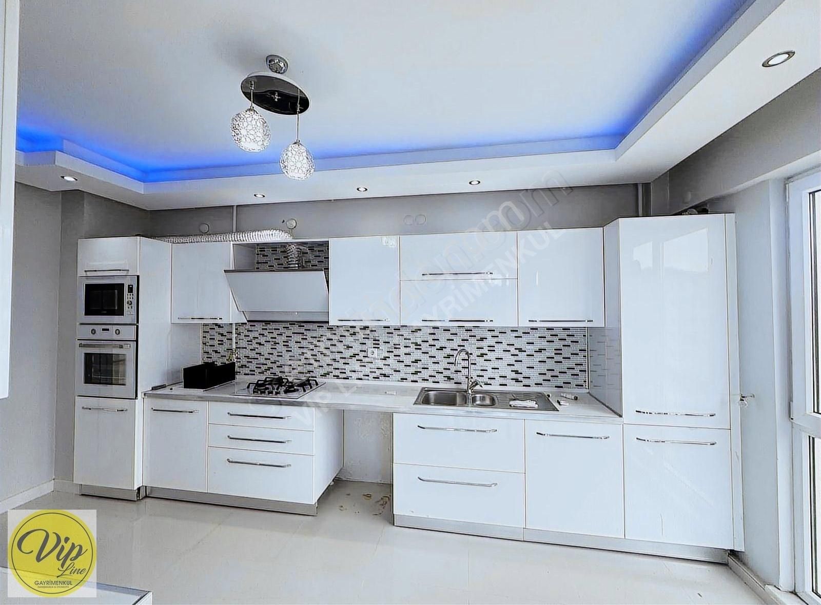 Vip Line Gayrimenkulden Boştanbaşi Cadde 4+1 Sevgi Safir Sitesi