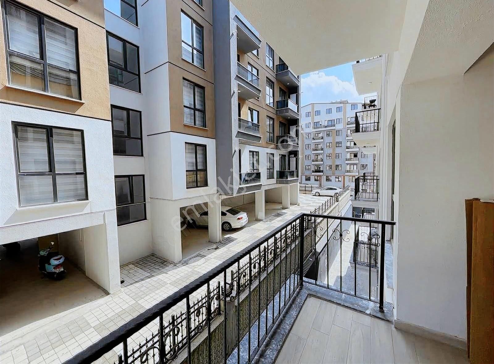 Karakaş Bey Gayrımenkulden Koç Yapı Evlerinde Satılık 2+1 Fırsat - Görsel 21