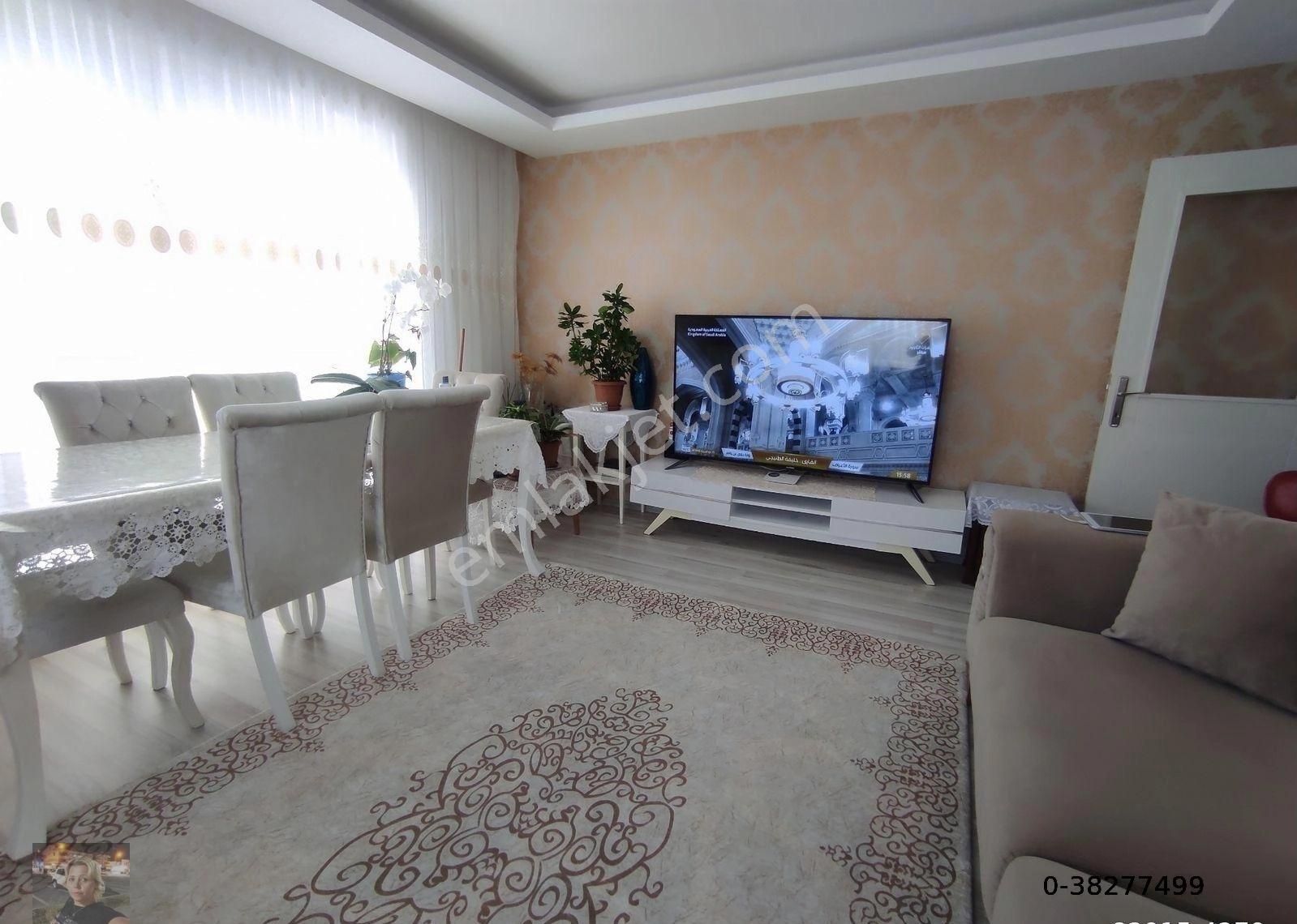 Büşra Gayrimenkulden 2 Bloklu Site İçinde Satılık Daire 95m2 Kat 3 Bina Yaşı 4 Açık Oto Parklı