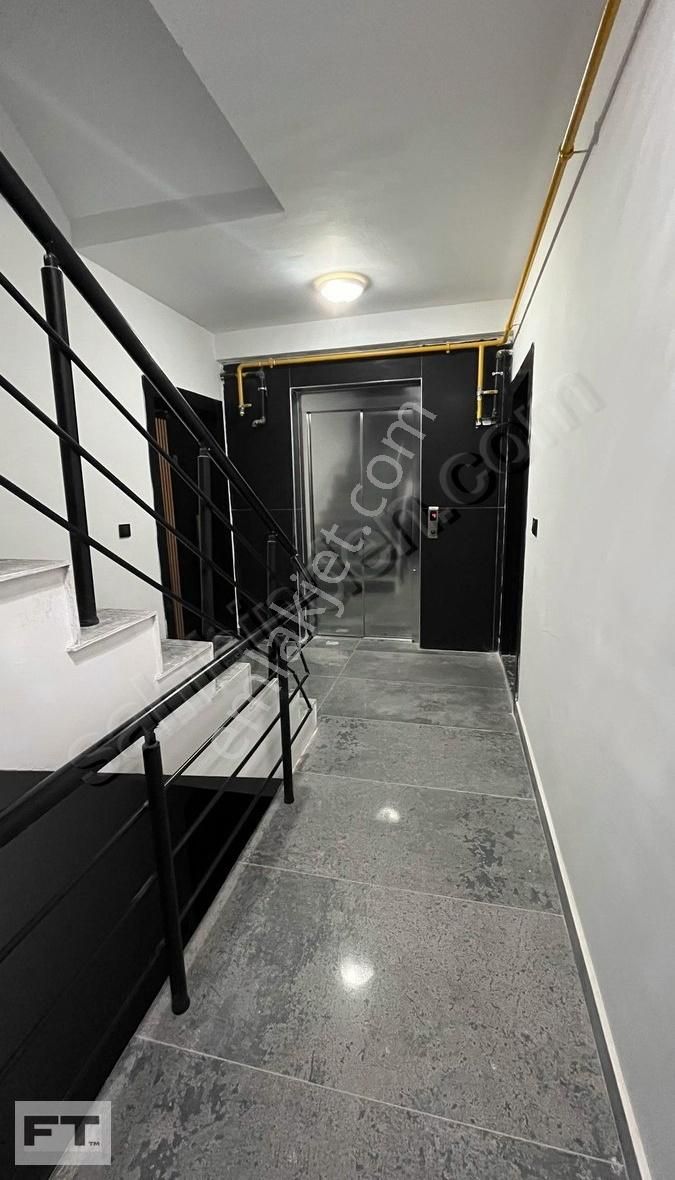 Cağaloğlu Bulvarına Cephe Modern 2+1 Sıfır Daire