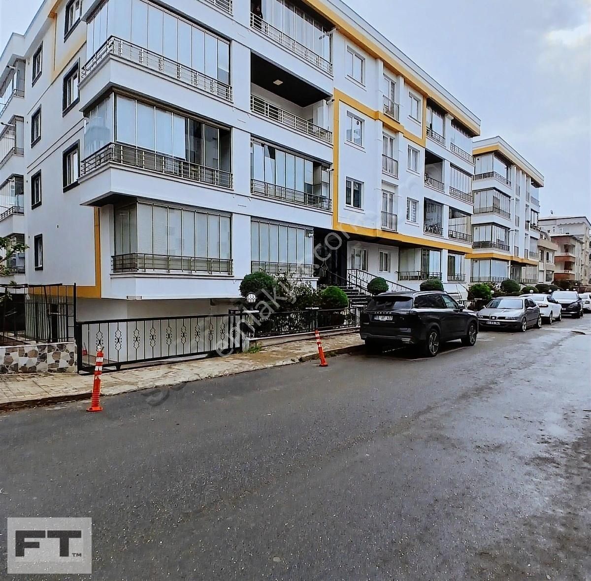 Mimarsinan Da Denize Yakın Satılık 1+1