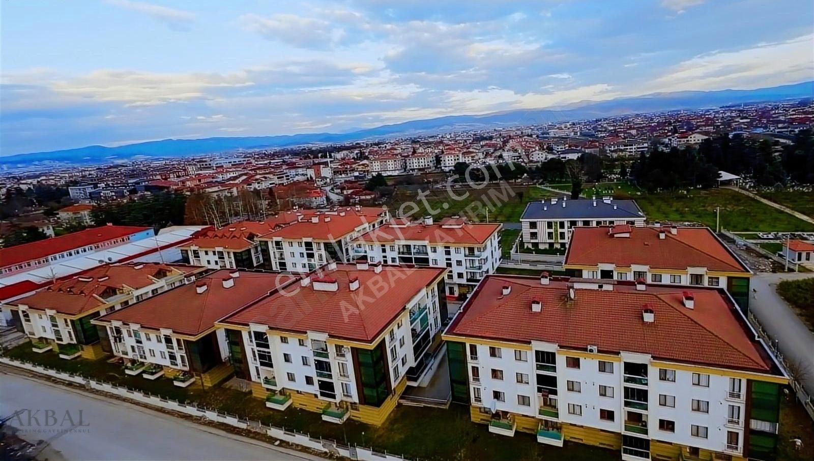 Düzce Merkez De Algün City De Ara Kat Ebevyn Bnylu Satılık 3+1