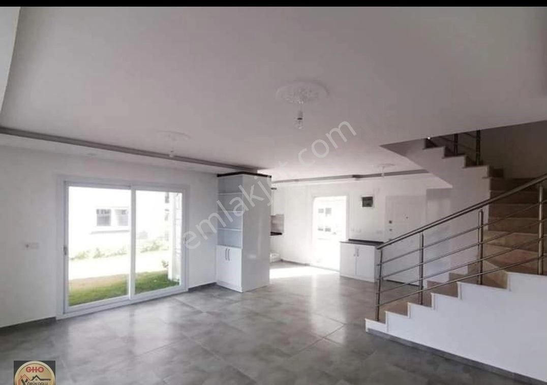 Kusadasi Güzelçamlı Da Satılık 3+1 Villa
