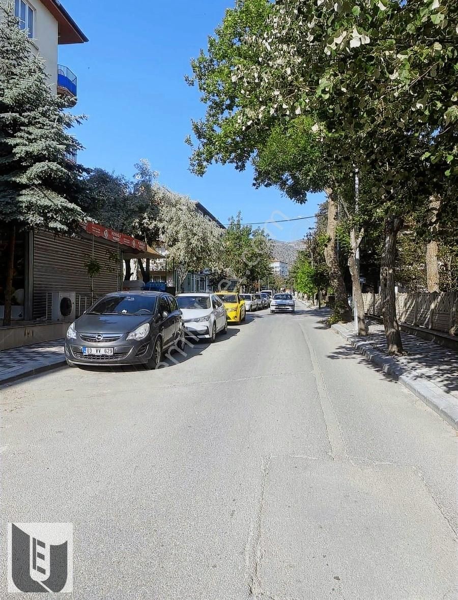 Uydukent Emlaktan Kiralık 3+1 Daire/ Dumlupınar Mah.