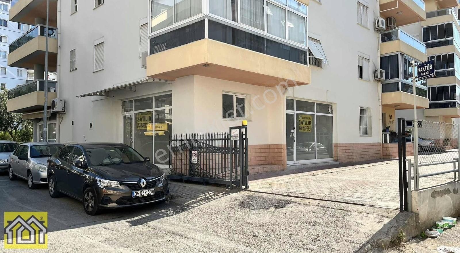 Korutürk Mah.51 M2 Boş Köşe 2 Adet Dükkan