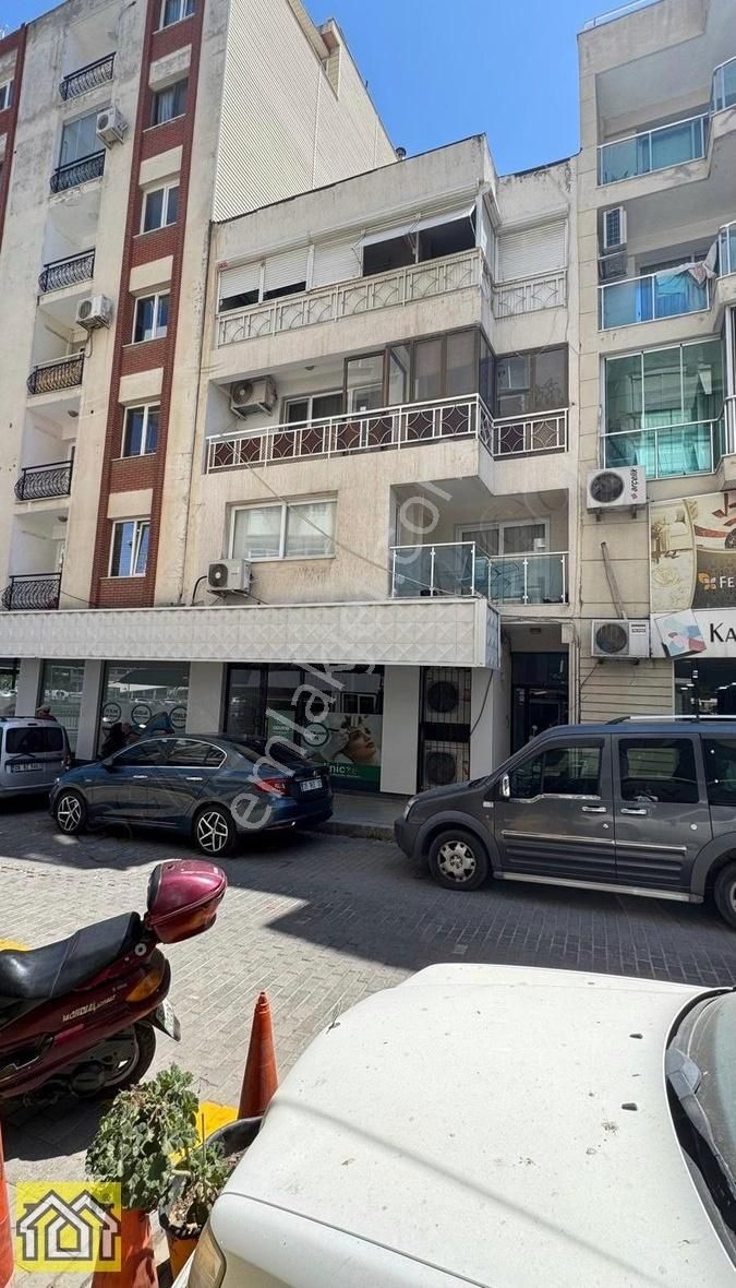 Balçova Metro Karşısında 3+1 Eşyalı