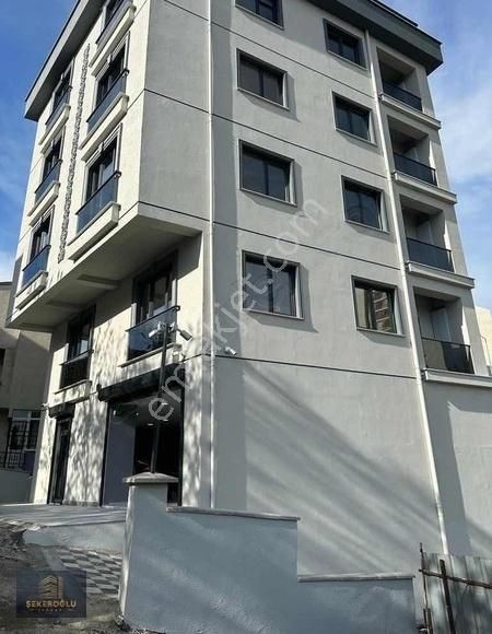 Şekeroğlu Emsalsiz Geniş 2+1 Arakat Daire