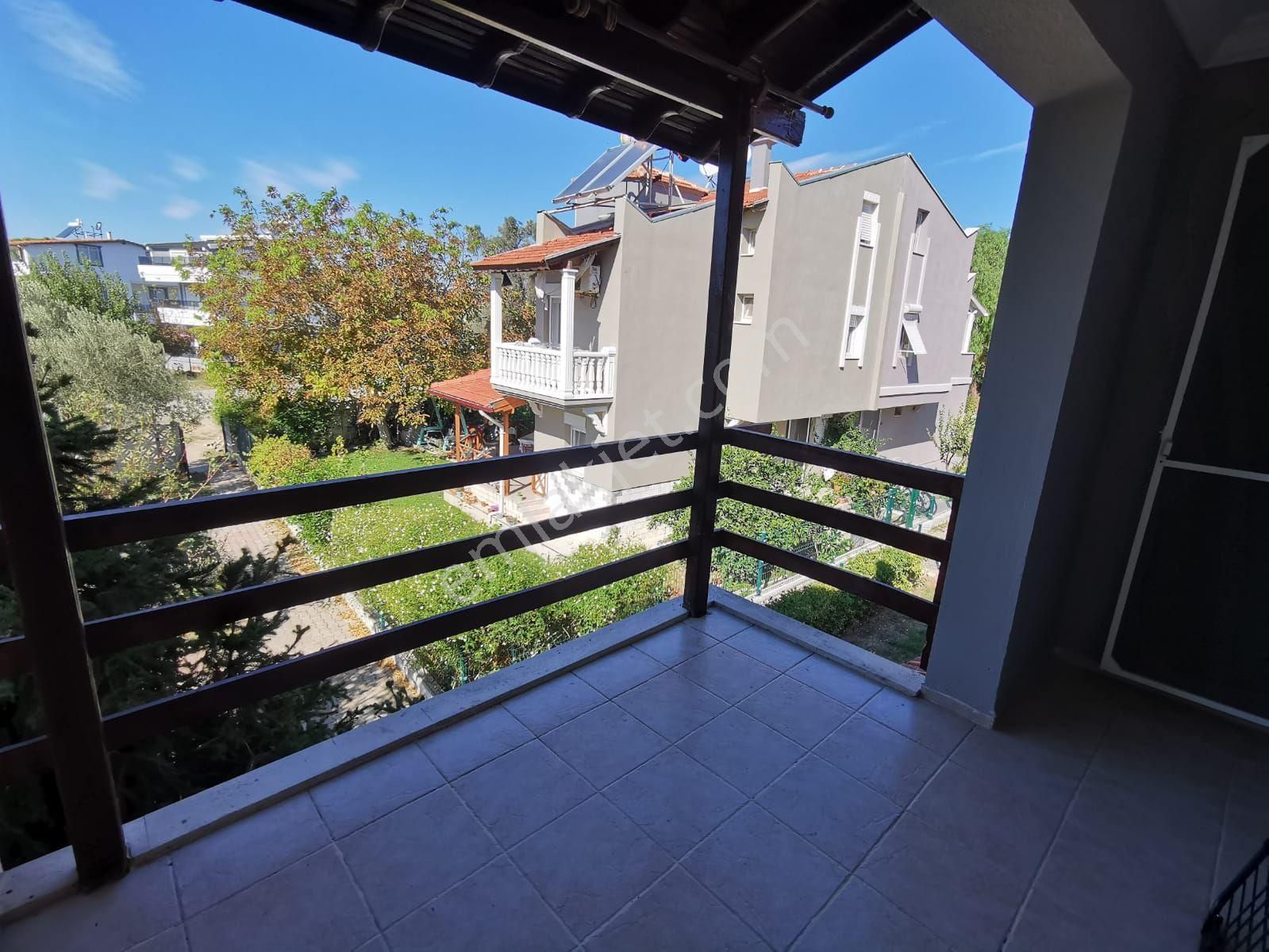 Urla Torasan Nezih Site İçinde Sırt Sırta Müstakil Havuzlu Girişli Tripleks - Görsel 19