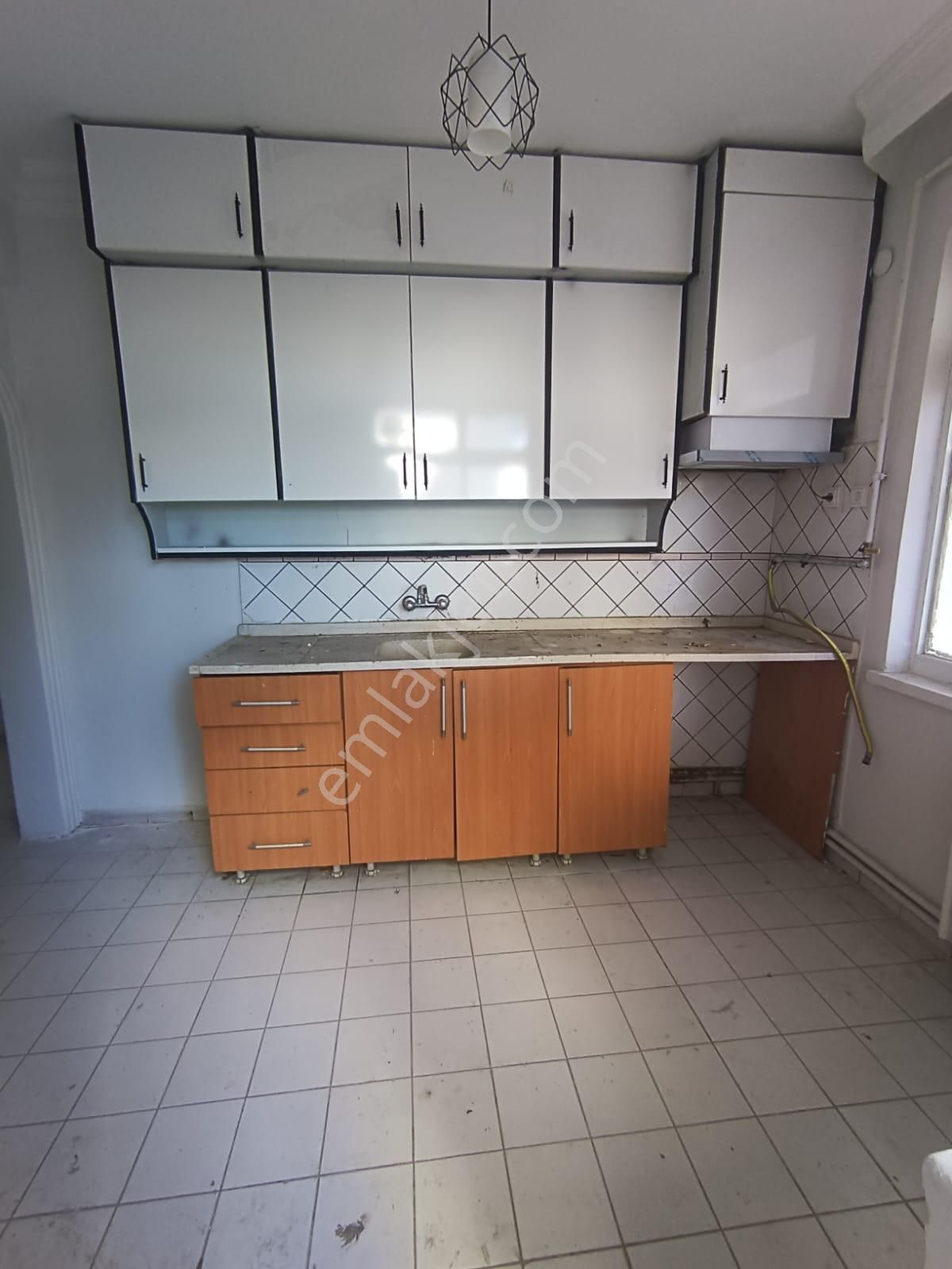Samsun İlkadım Rasathane Mahallesinde 2+1 Kiralık Düz Giriş Kat Daire