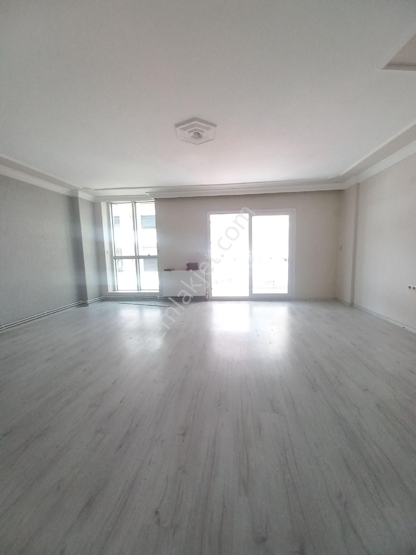 Kuşadası Satlık Denize 100 Metre 3+1 Daire