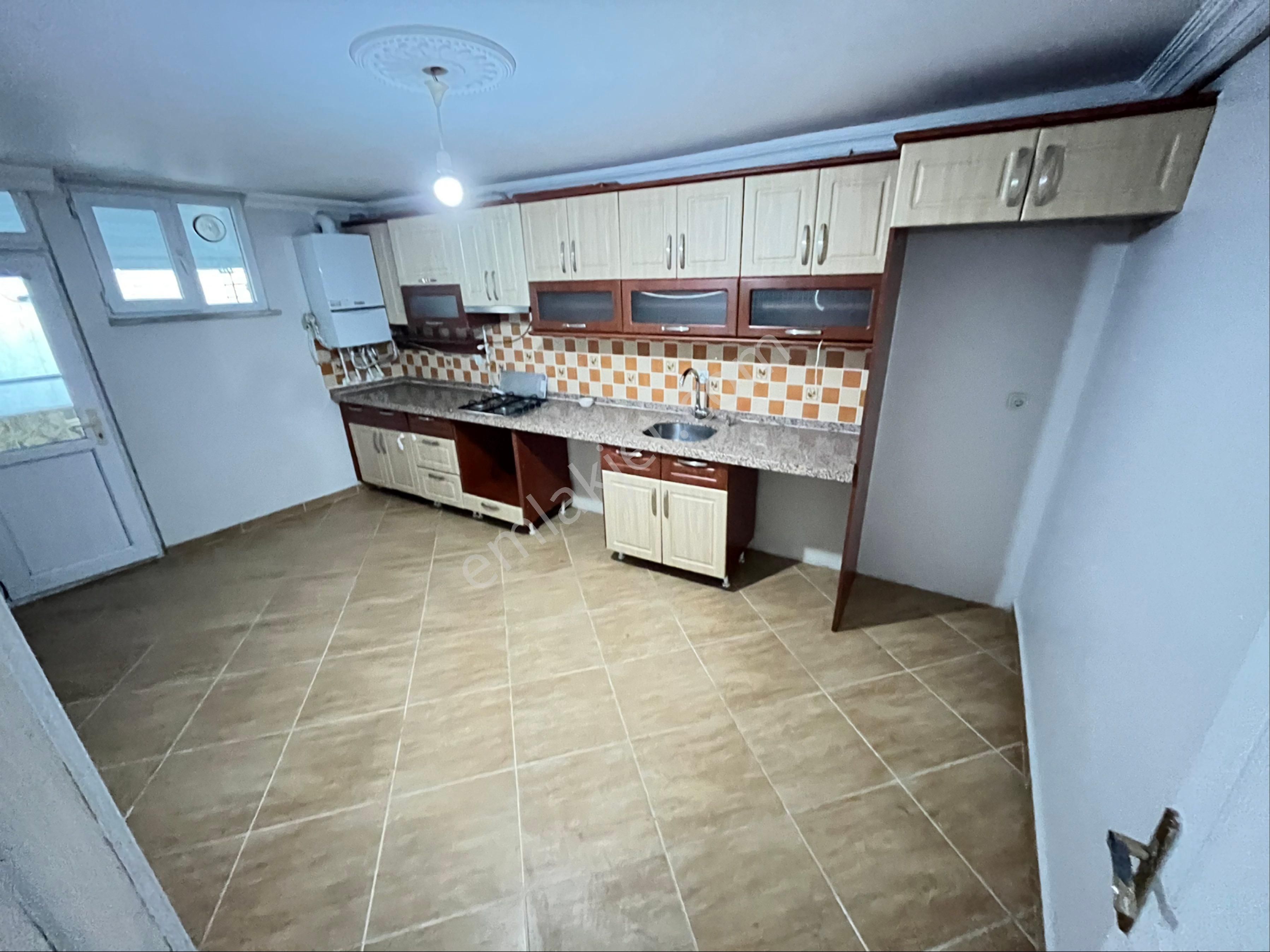1.cebeci Caddesine Komşu Satılık 2+1 140m2 Çift Geniş Teraslı 13 Yıllık Daire