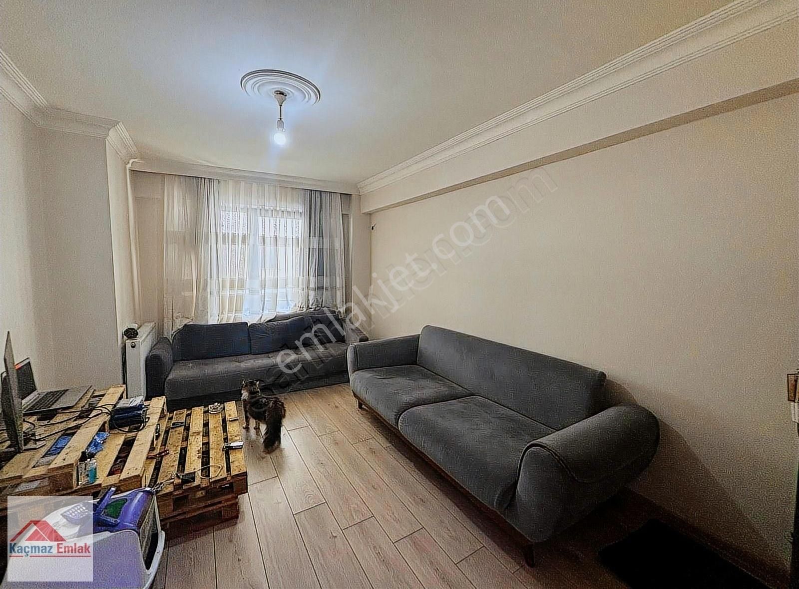 Kaçmazdan_yüksek Girişli İçi Yapılı 2+1 Satılık Dairemiz
