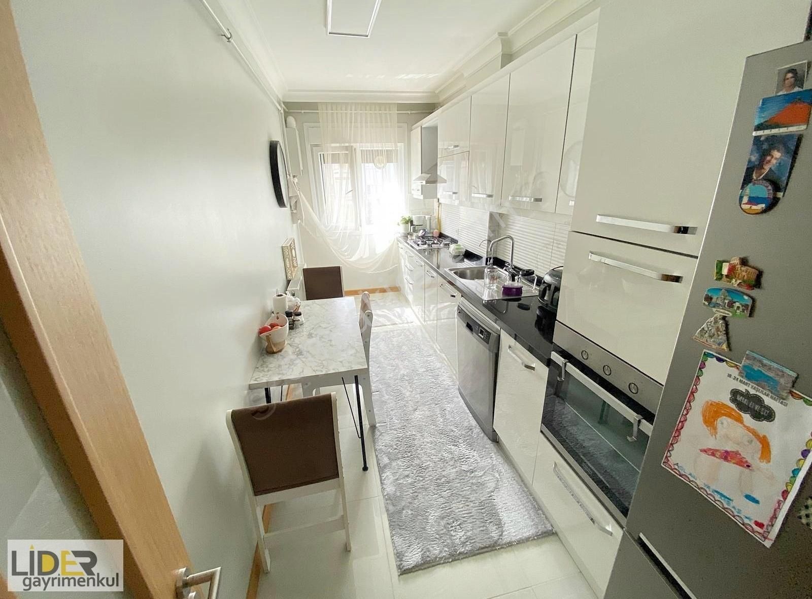 Lider'den Altıntepe Sahilde 4 Yıllık Lüx 3+1 Çok Ferah Dublex - Görsel 4